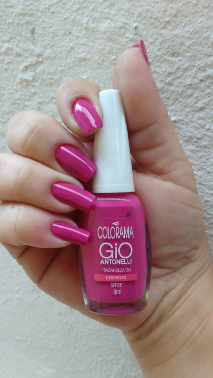 Esmalte tagarelando da colorama gio Antonelli unha manicure e pedicure