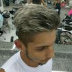 Luzes em cabelo masculino. Charme e modernidade.