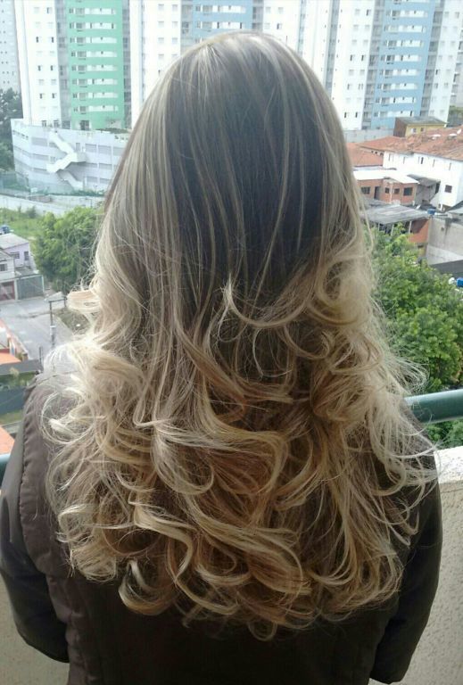 cabeleireiro(a) maquiador(a)