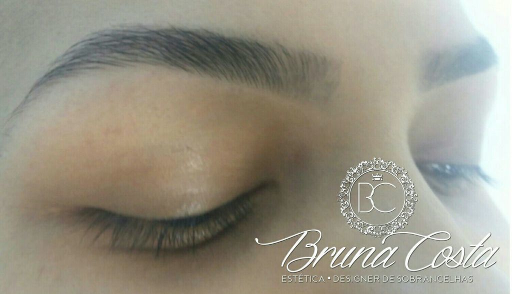 esteticista designer de sobrancelhas