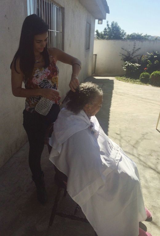 Trabalho voluntário cabelo cabeleireiro(a)
