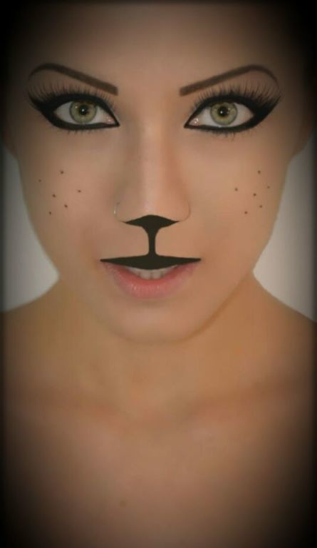 Solte seu lado felino com esta incrível pintura de rosto #makebyme #thecats #carnaval 2016 #meencata @@marlonplavalaguna maquiagem maquiador(a) produtor(a) stylist 