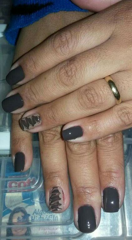 manicure e pedicure estudante (depiladora)