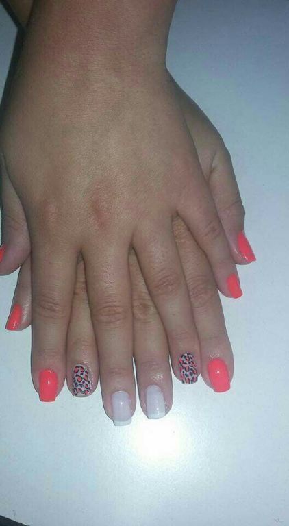 manicure e pedicure estudante (depiladora)