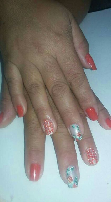 manicure e pedicure estudante (depiladora)