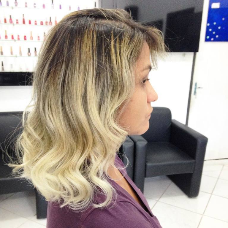 cabeleireiro(a) maquiador(a) consultor(a)