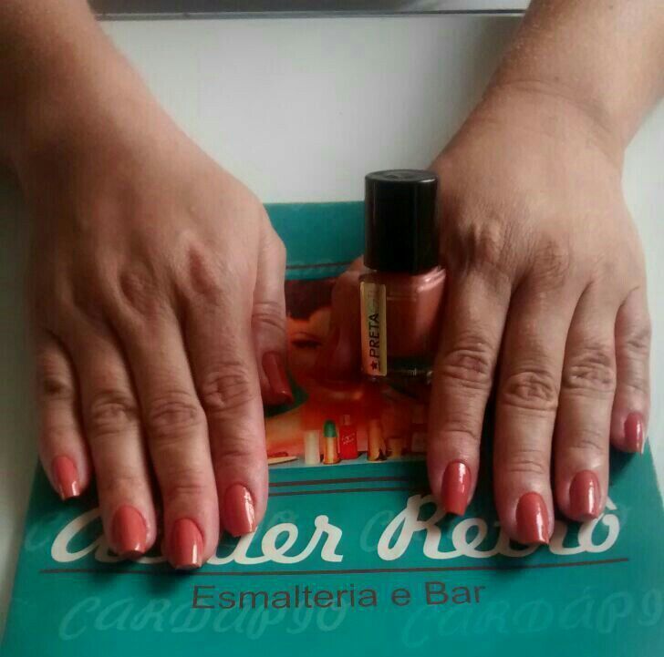 unhas  manicure e pedicure cabeleireiro(a) esteticista depilador(a) maquiador(a) designer de sobrancelhas massoterapeuta