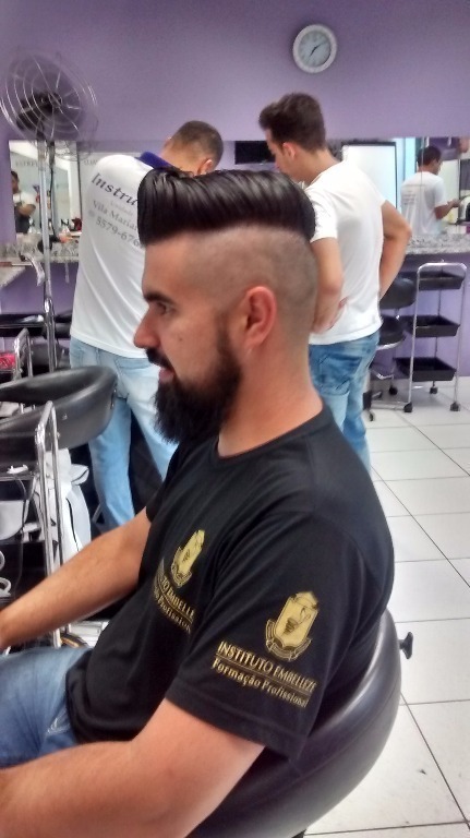 barbeiro(a)