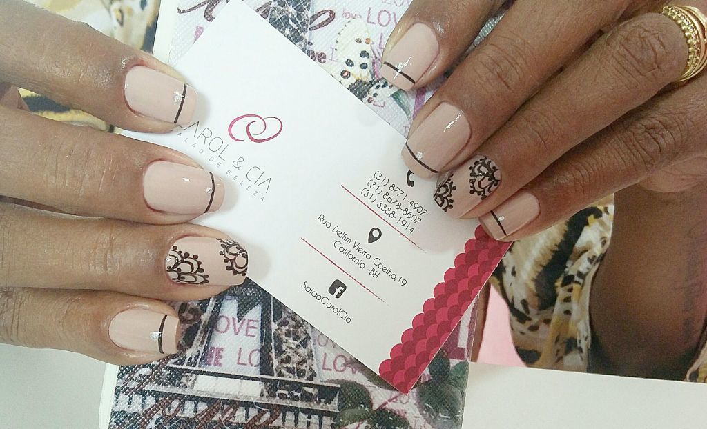 Unhas decoradas à mão. unhas  manicure e pedicure cabeleireiro(a) maquiador(a) gerente