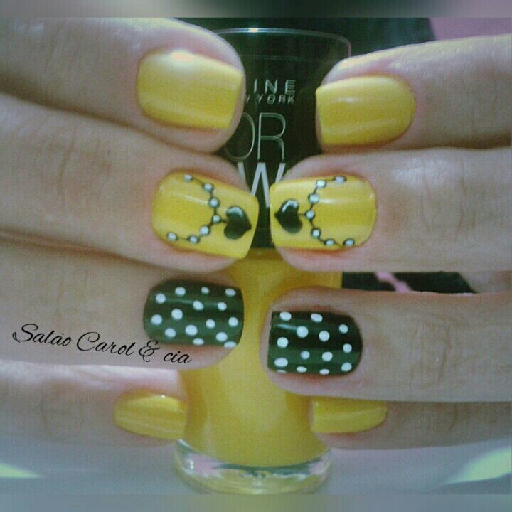 Unhas decoradas à mão. unhas  manicure e pedicure cabeleireiro(a) maquiador(a) gerente