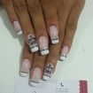 Alongamento de unhas em acrygel e decoracao feita à mão.
