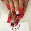 Alongamento de unhas em acrygel e decoracao feita à mão.