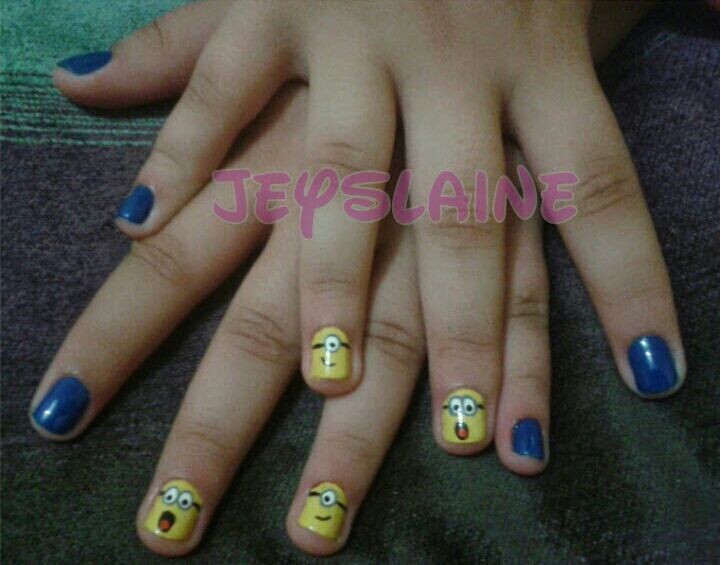 Unhas decoradas com Minions unha manicure e pedicure