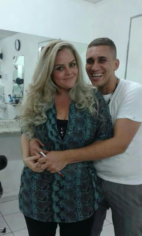 mechas platinadas aula teórica e prática por Diego Vasconcelos outros cabeleireiro(a) cabeleireiro(a) consultor(a) coordenador(a)