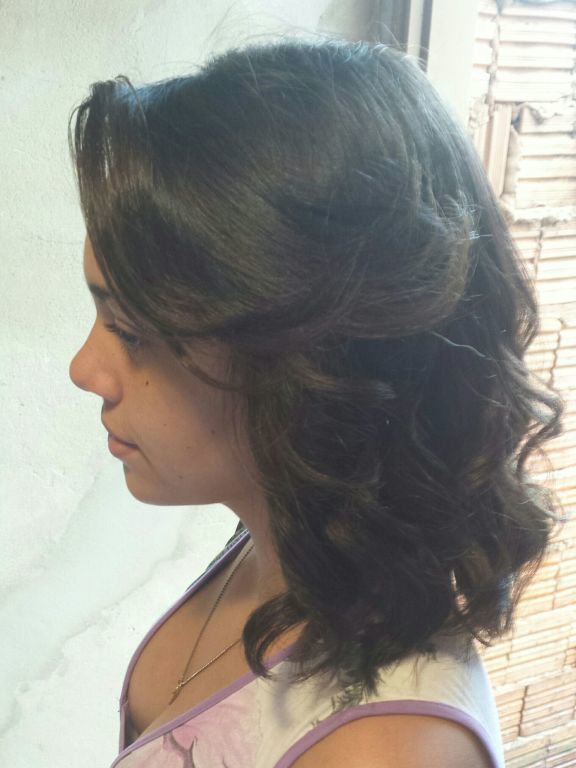 Penteado ondulado cabeleireiro(a)