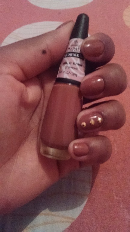 auxiliar cabeleireiro(a) manicure e pedicure