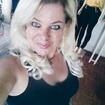 cabelo com raiz escura  e loiro acinzentado