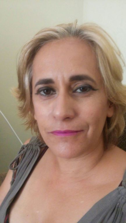 cabeleireiro(a) maquiador(a) manicure e pedicure designer de sobrancelhas escovista