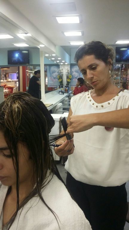 stylist / visagista stylist / visagista escovista