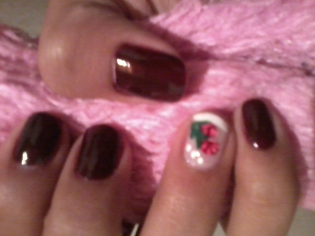 Unha decorada com botões de rosas unha manicure e pedicure