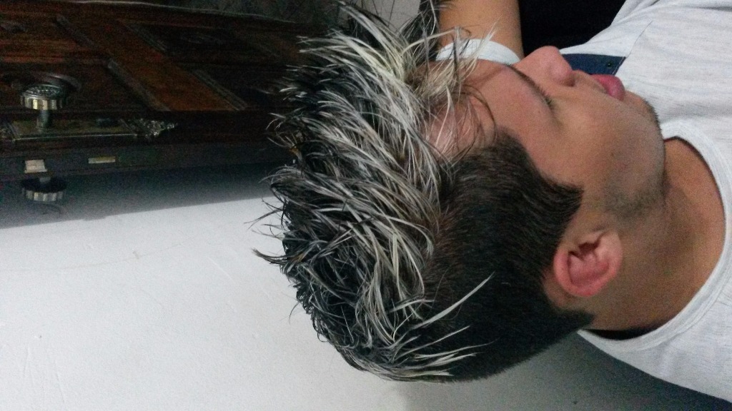 Luzes do Arthur fiz em casa ele disse que ficou show  so elogios cabeleireiro(a) cabeleireiro(a)