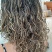 Luzes em cabelo cacheado, técnica p não marcar