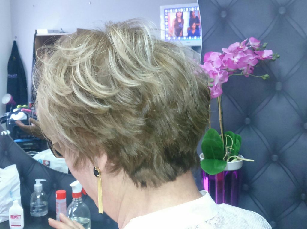 cabeleireiro(a) stylist / visagista