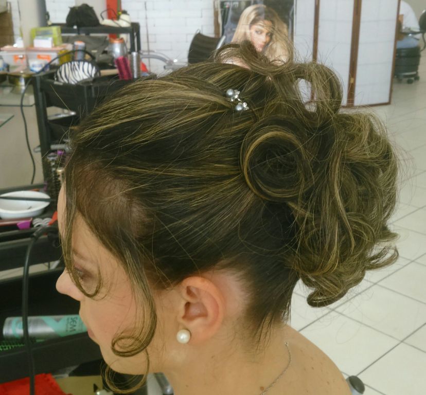 cabeleireiro(a) stylist / visagista