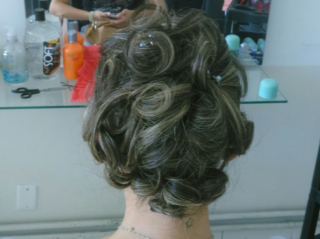 cabeleireiro(a) stylist / visagista