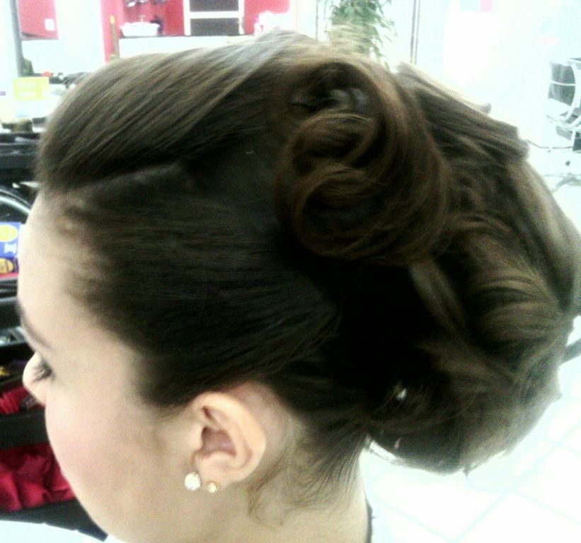 cabeleireiro(a) stylist / visagista