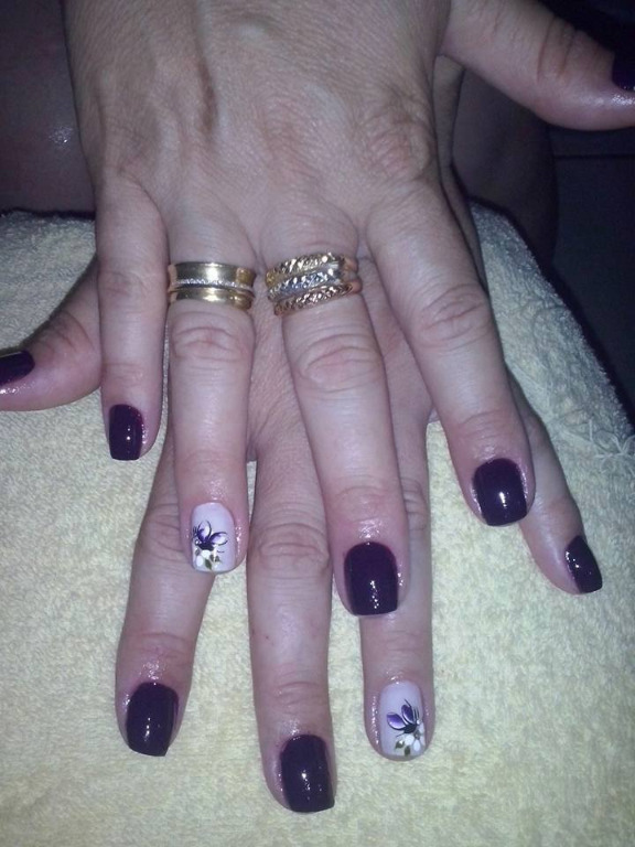 manicure e pedicure designer de sobrancelhas maquiador(a)