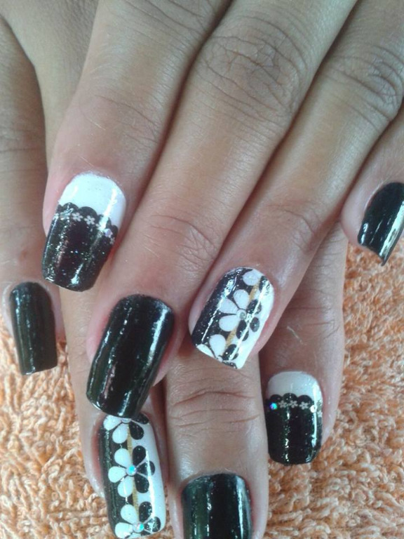 manicure e pedicure designer de sobrancelhas maquiador(a)