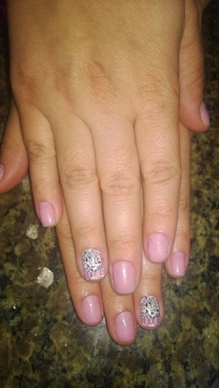 manicure e pedicure designer de sobrancelhas maquiador(a)