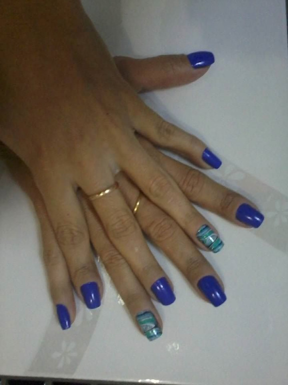 manicure e pedicure designer de sobrancelhas maquiador(a)