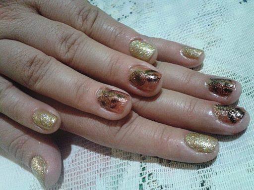 manicure e pedicure designer de sobrancelhas maquiador(a)