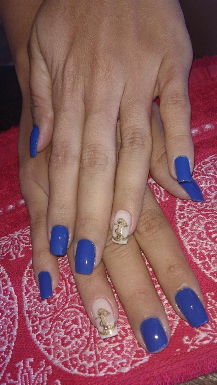 manicure e pedicure designer de sobrancelhas maquiador(a)