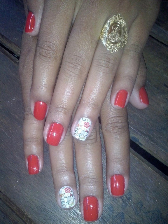 manicure e pedicure designer de sobrancelhas maquiador(a)