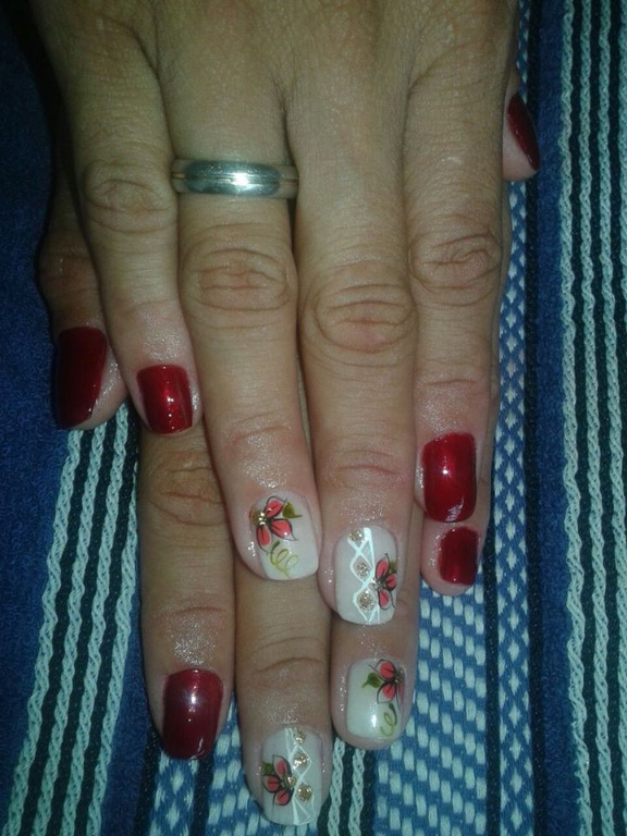 manicure e pedicure designer de sobrancelhas maquiador(a)