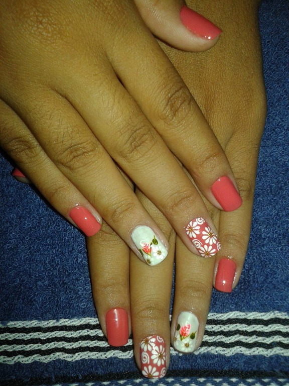 manicure e pedicure designer de sobrancelhas maquiador(a)