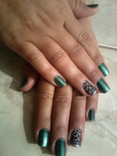 manicure e pedicure designer de sobrancelhas maquiador(a)