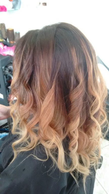 Mechas californianas, em cabelo preto! cabeleireiro(a) manicure e pedicure designer de sobrancelhas maquiador(a)