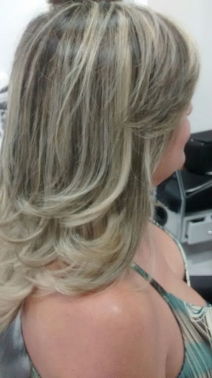 Escova cabelo cabeleireiro(a) maquiador(a) maquiador(a) cabeleireiro(a)