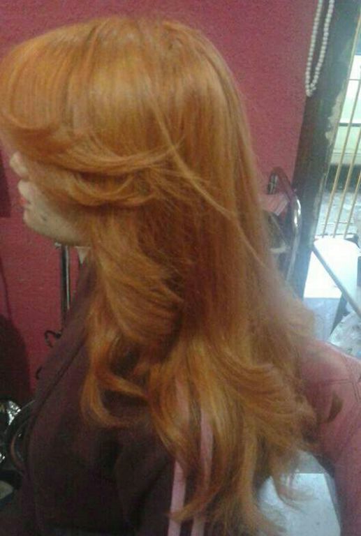Ruivo top foi feito correção de tom e utilizado à cor 7.44 finalizado com.tratamento loreal vitamino color cabeleireiro(a)