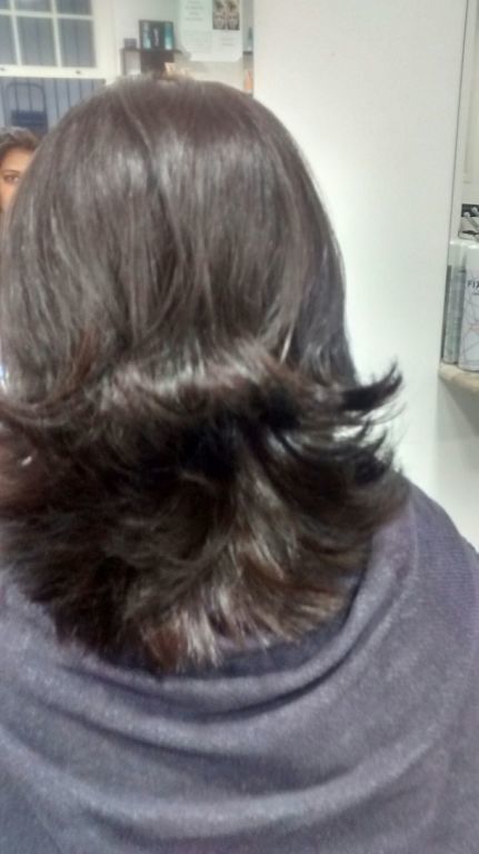 Alisamento térmico, coloração, corte e escova cabelo cabeleireiro(a) maquiador(a) maquiador(a) cabeleireiro(a)