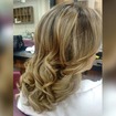 #ombrehair #reflexo #luzes #mechascriativas #haircouture #babyblond #loirosperfeitos #morenailuminada #platinado #perolado #castanhoiluminado #lebege #canela #caramelo #docedeleite #avelã #wella #blondangel #brae #colortouch #escovacacheada #escovaOndulada #alongamento #fitaadesiva #micropele  #byLarissa