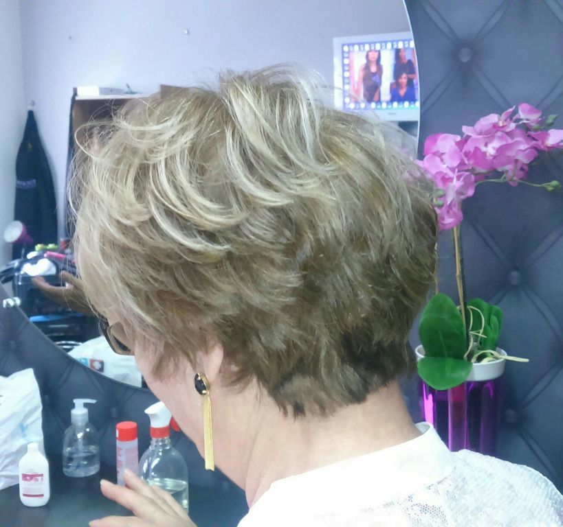 cabeleireiro(a) stylist / visagista