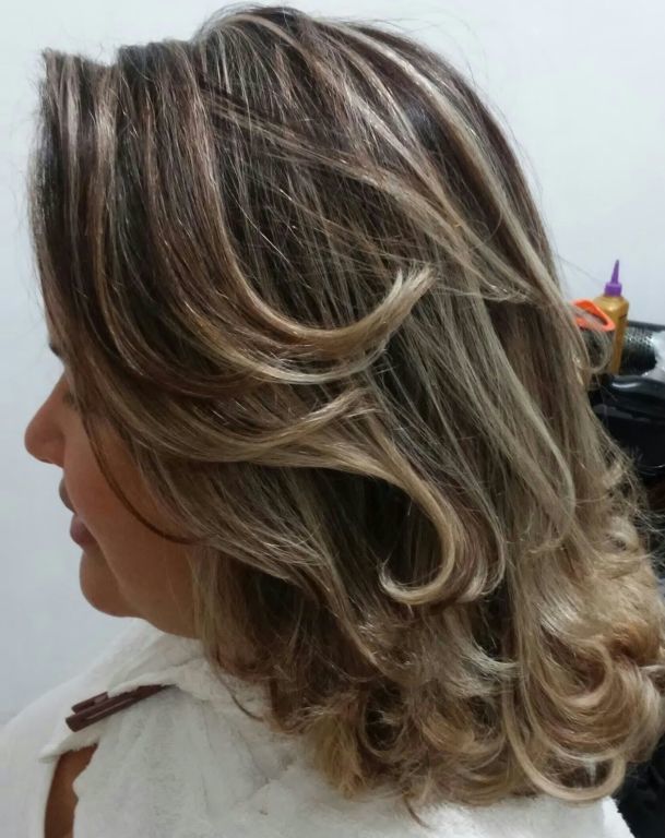 Balayage no papel com correção de cor cabelo cabeleireiro(a)