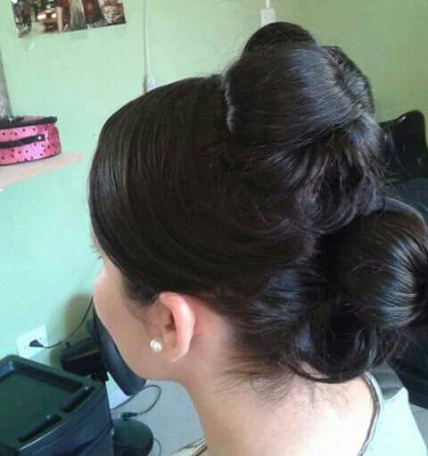 Cabelo cabelo cabeleireiro(a) cabeleireiro(a) maquiador(a)