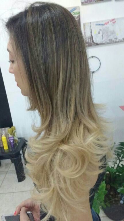 Ombre Hair Dourado Praia. cabelo cabeleireiro(a)