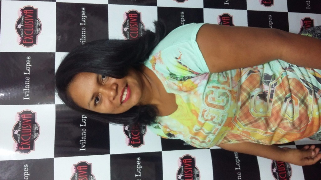Corte e escova com Ivilane Lopes  cabeleireiro(a)